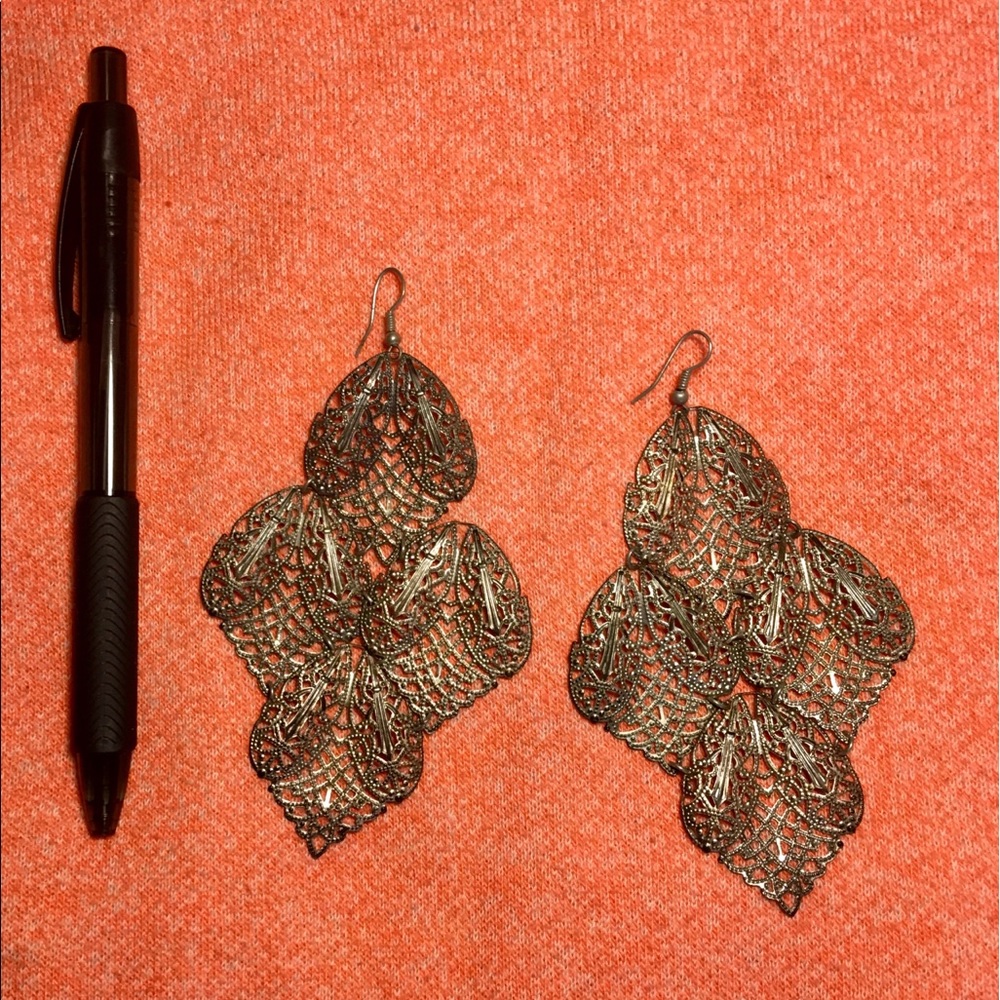 Light leaf-like earrings